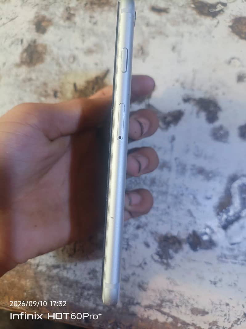 Apple iPhone 6S 5
