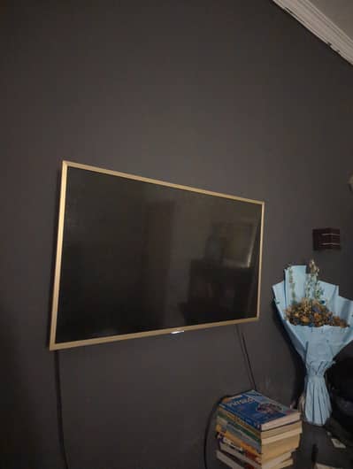 43" TCL led, not a single scratch