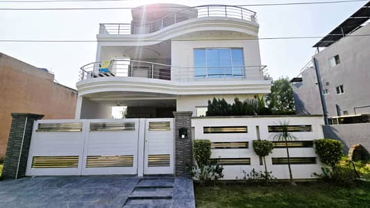 Owner Built Brand New House - Prime Location - Wide Road - Excellent Construction - For Sale In Tariq Garden