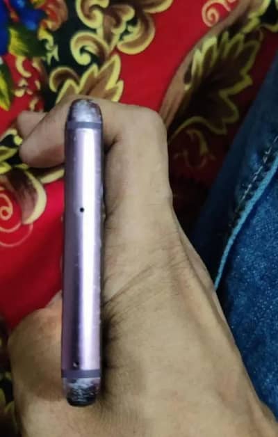 Samsung Mobile S9 condition 10by9 camera result outclass