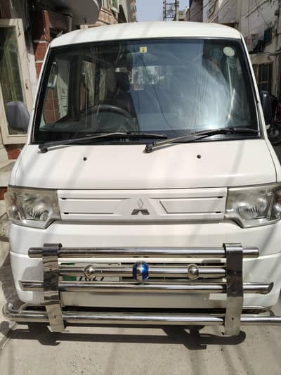 Mitsubishi Minicab Bravo 2012