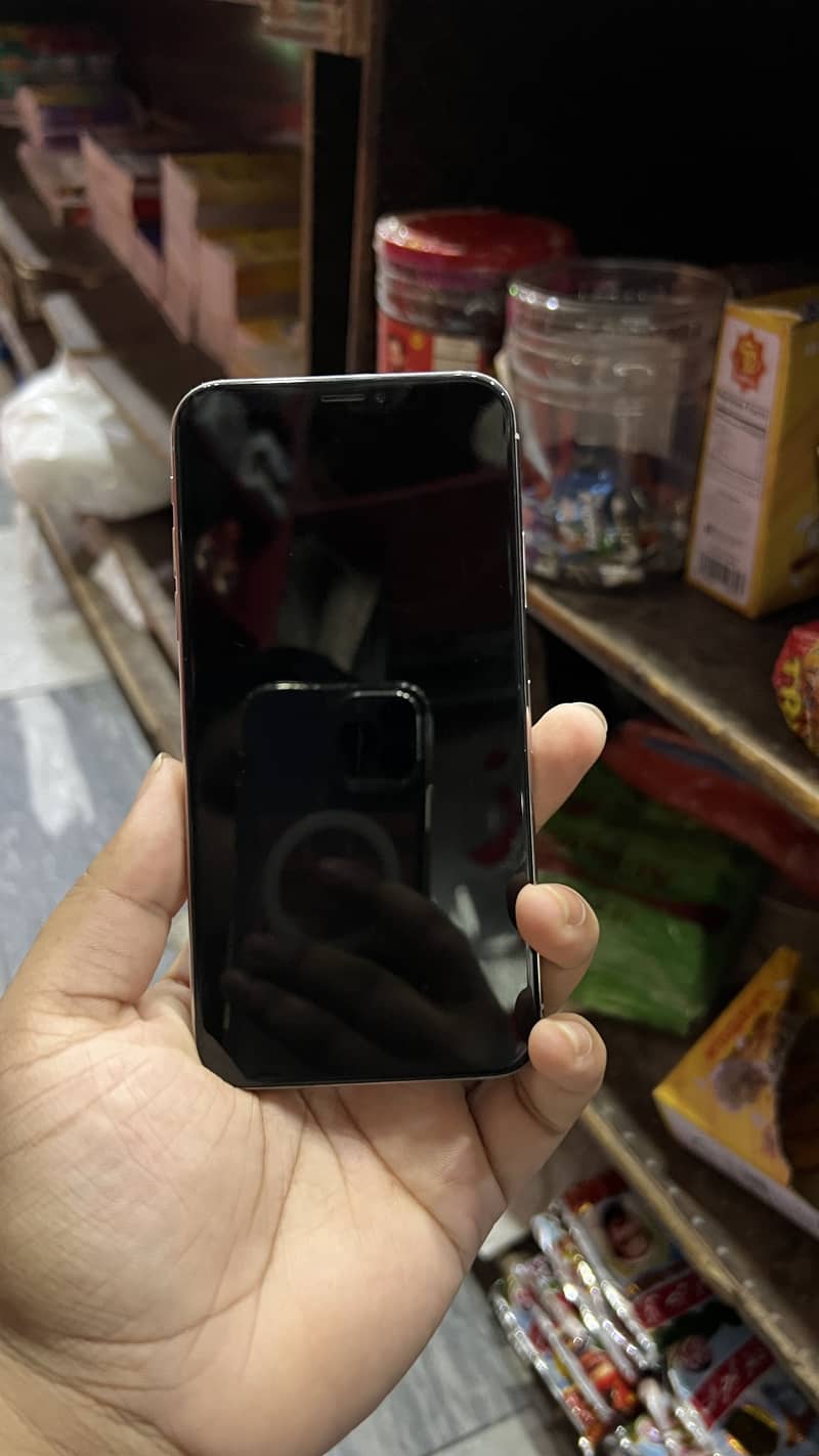 Apple iPhone X 3