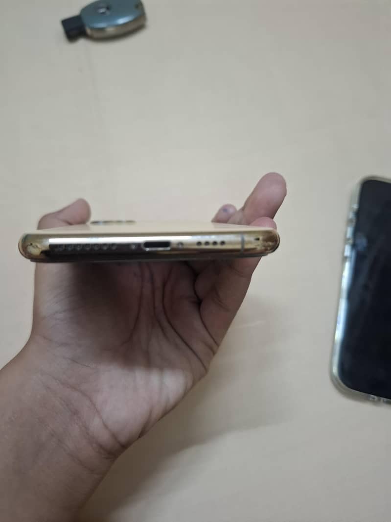 Apple iPhone 11 Pro Max 0