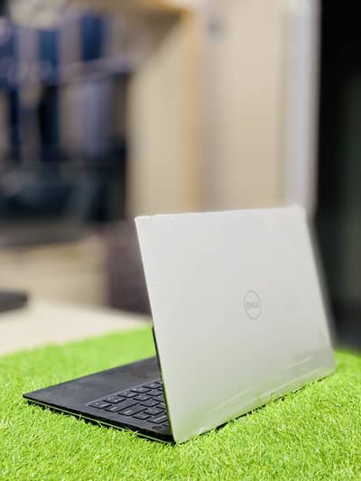 Dell xps 9370 i7 8th generation
