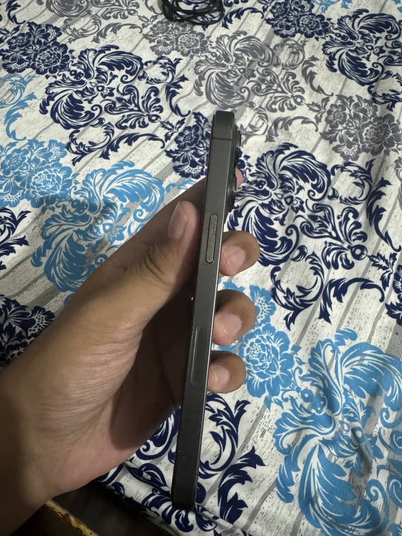 Apple iPhone 13 Pro sim non active 2