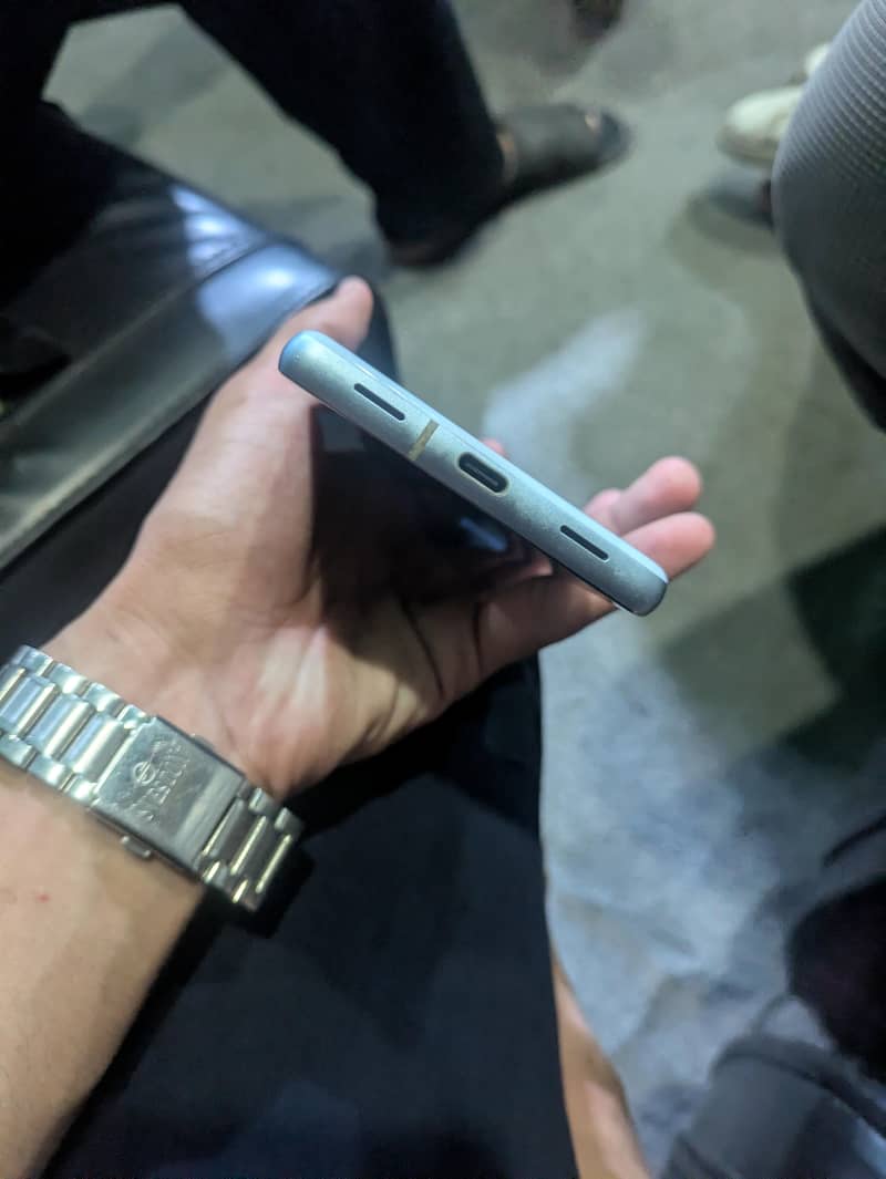 Google Pixel 7a 2