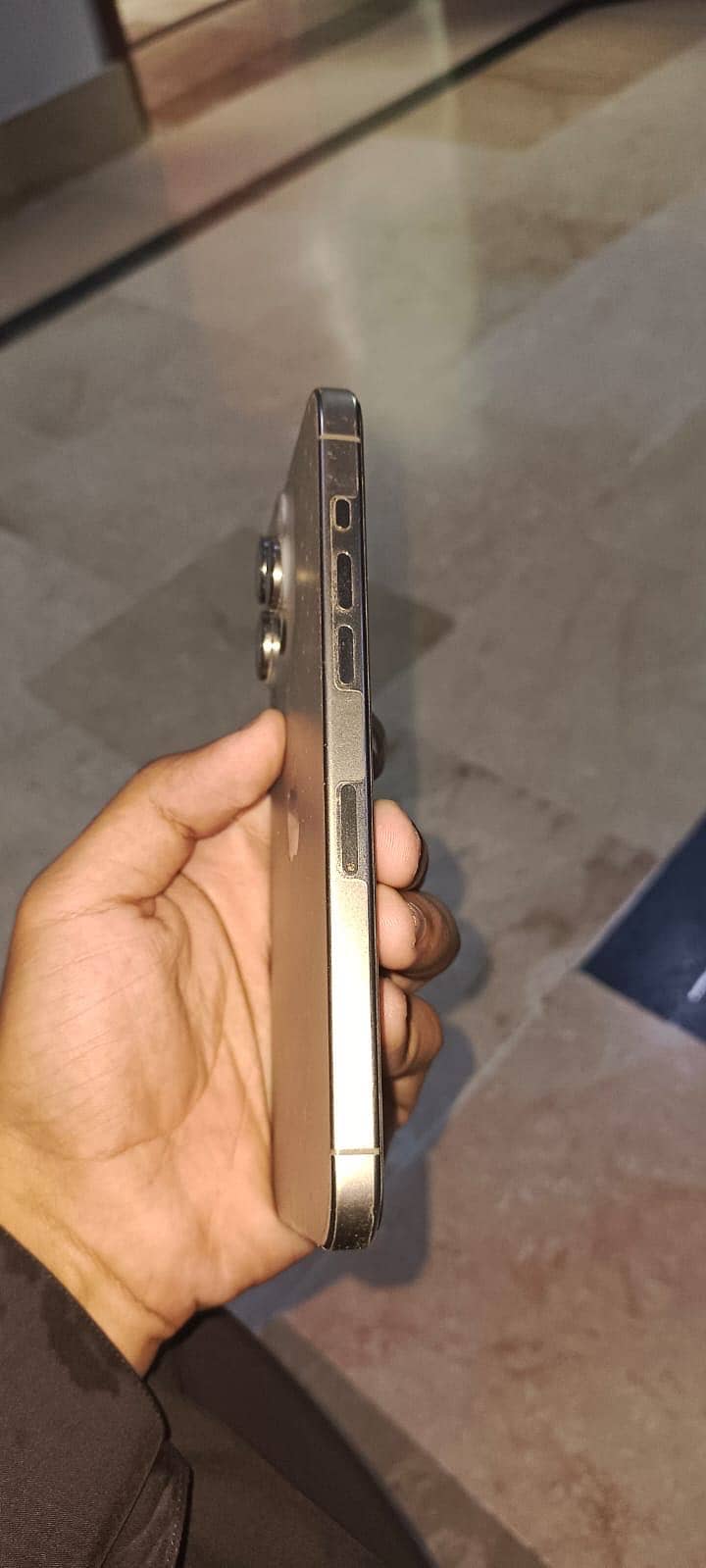 Apple iPhone 15 Pro Max 2