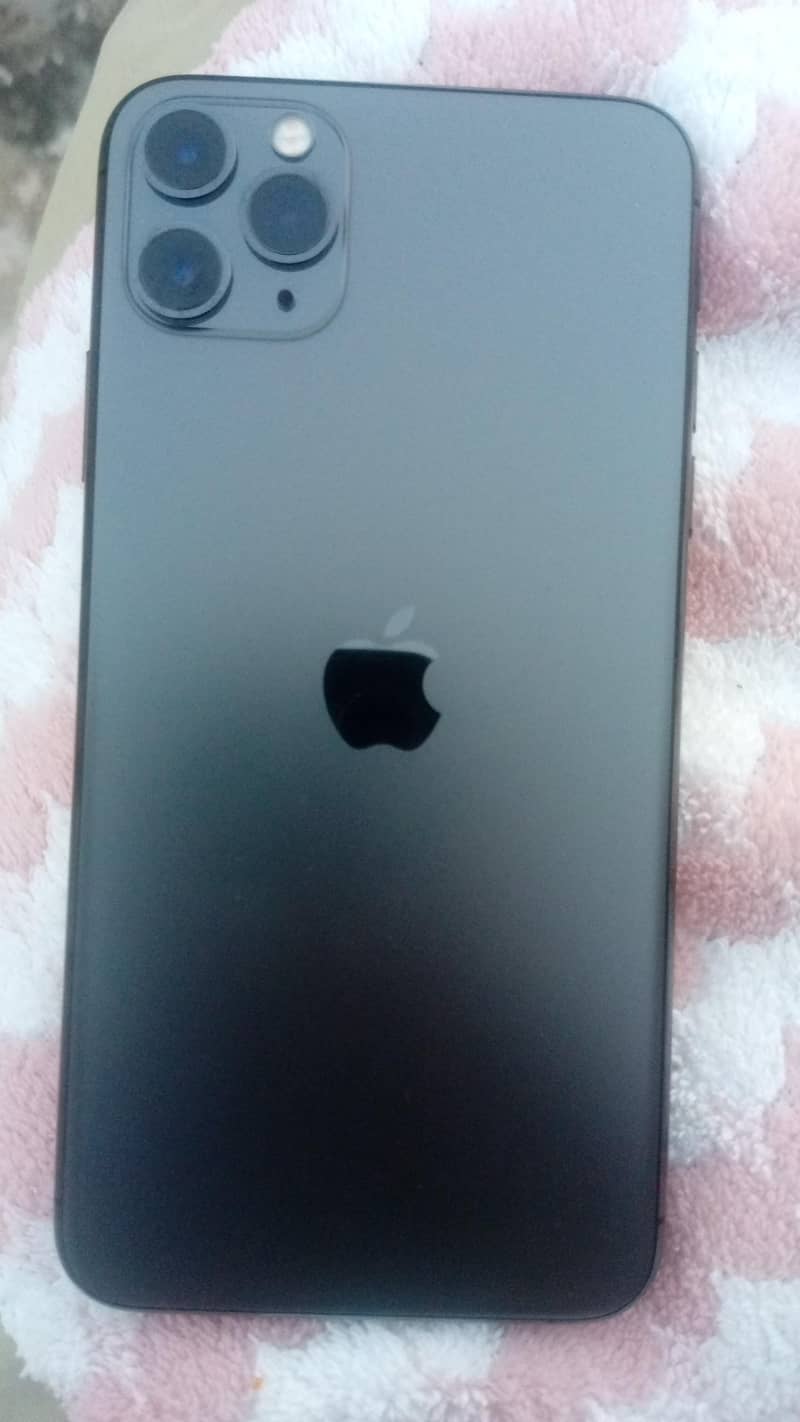 Apple iPhone 11 Pro Max 2