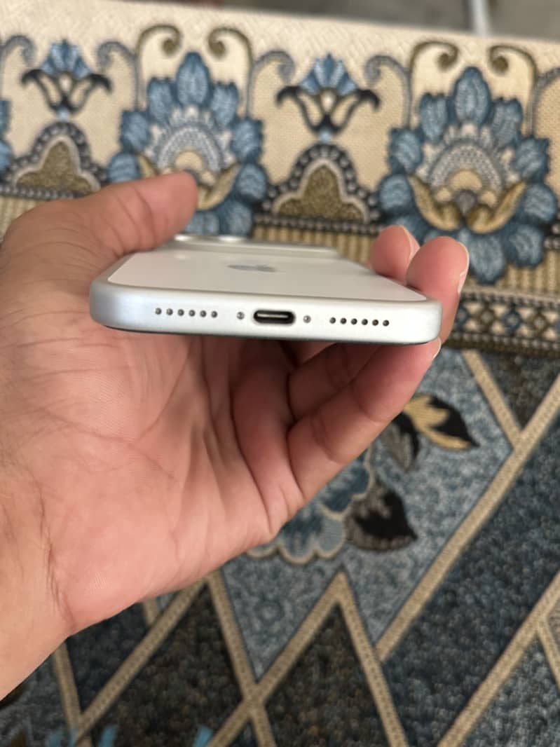 Apple iPhone 17 Pro Max 4