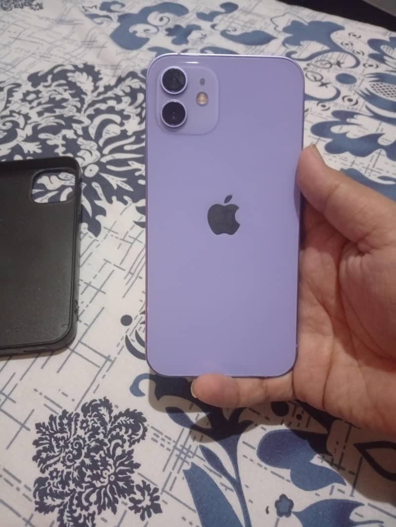 Apple iPhone 12 2
