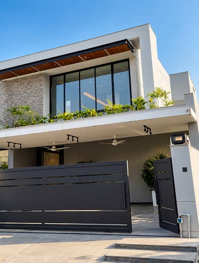 1 KANAL DESIGNER HOUSE DHA-2 BLOCK-E FOR SALE