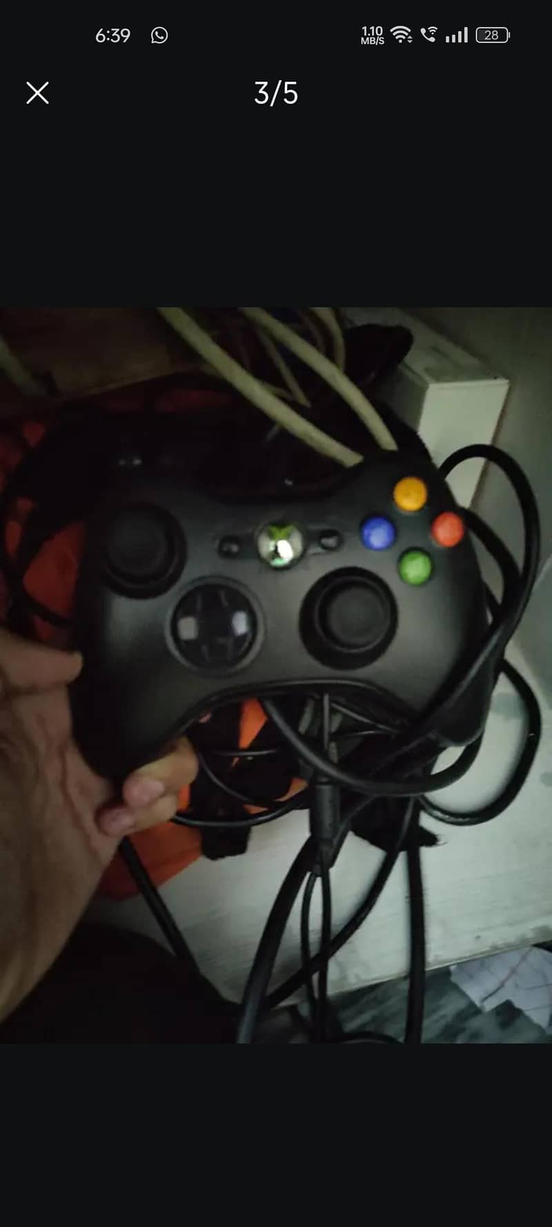 Xbox 360 with 2 controllers 4