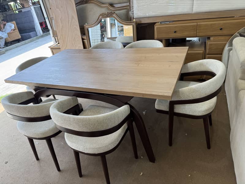 Dining table set 0