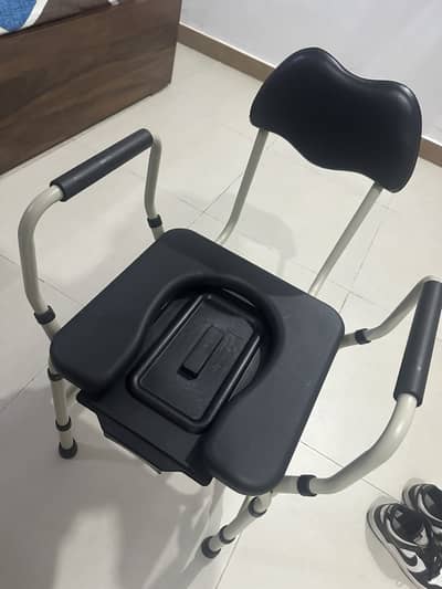 Cammode chair