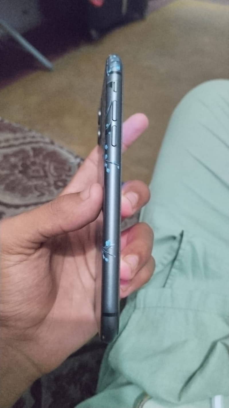Apple iPhone 11 1