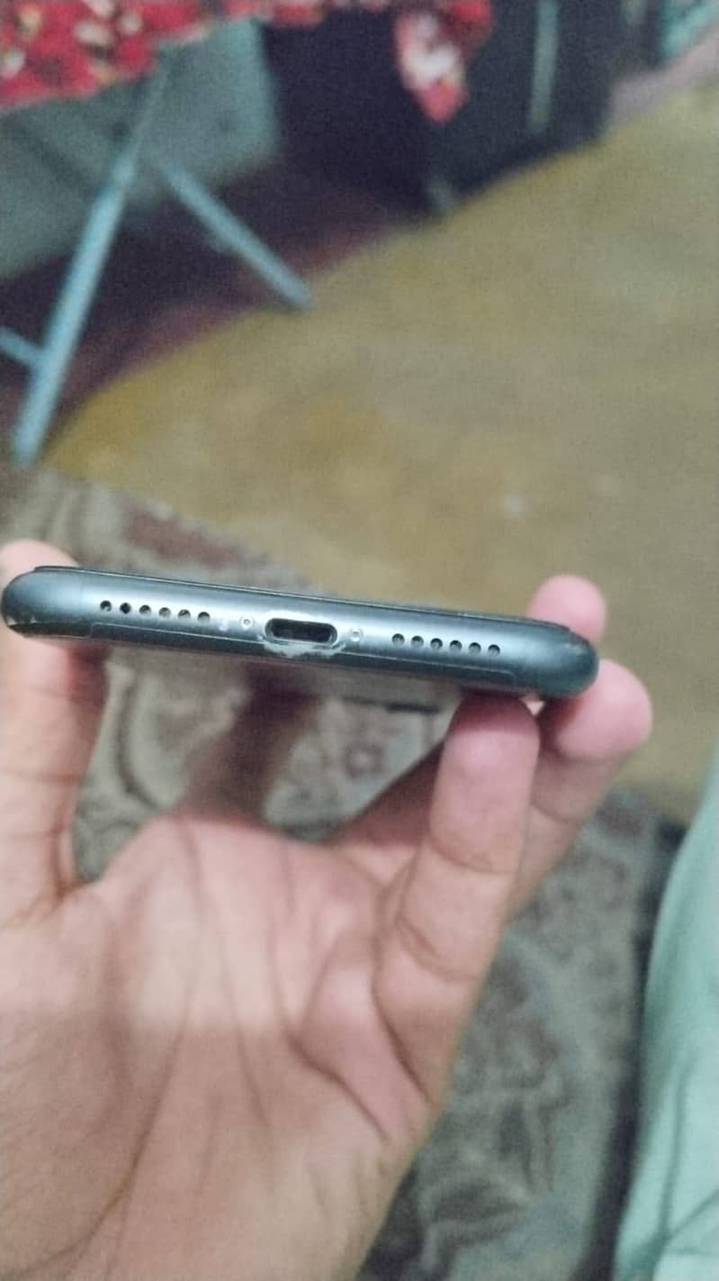 Apple iPhone 11 5
