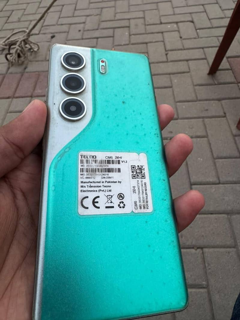 Tecno CAMON 40 Pro 1
