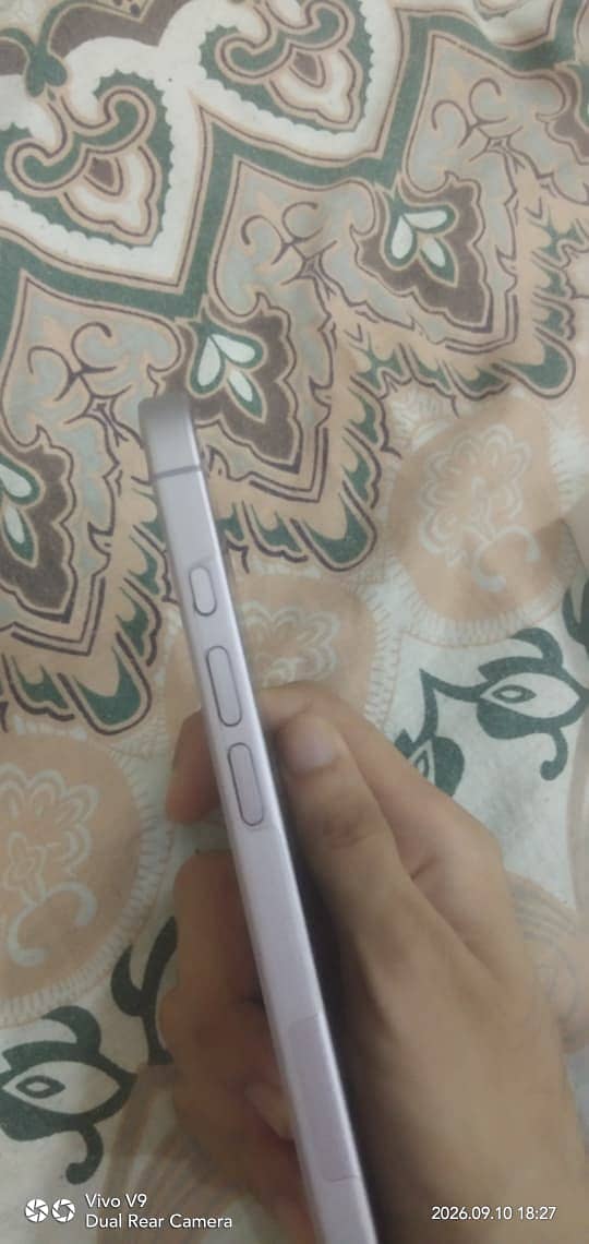 Apple iPhone 17 5