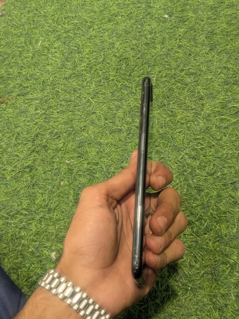 Apple iPhone 7 Plus 1