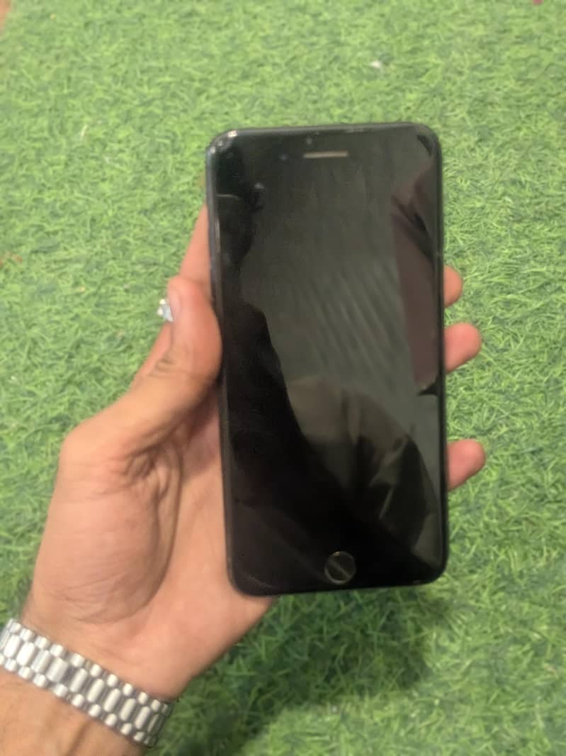 Apple iPhone 7 Plus 3