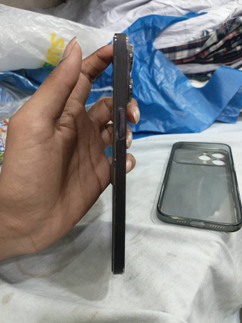Apple iPhone 14 Pro Max 1