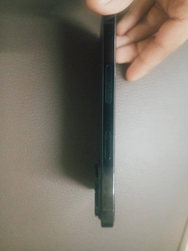 Apple iPhone 14 Pro 2