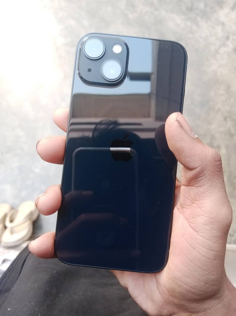 Apple iPhone 13 9