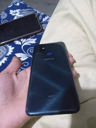 Infinix Hot 10 ha  10 by 10 condition 4 64