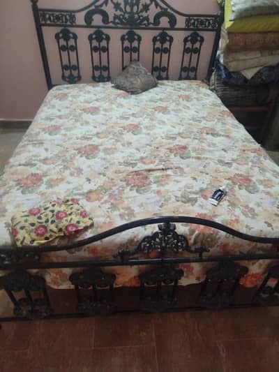 iron bed set
