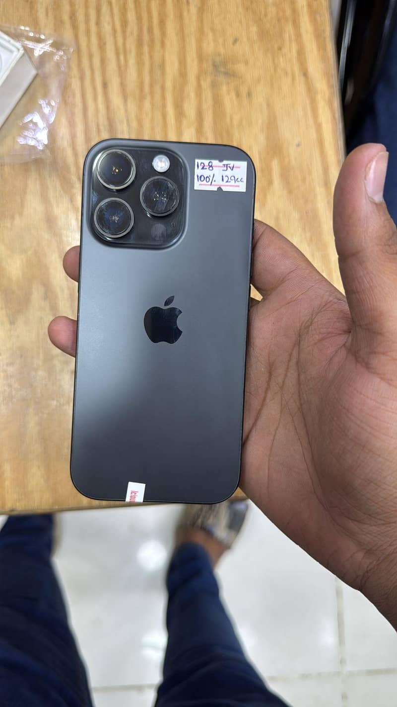 Apple iPhone 16 Pro 0
