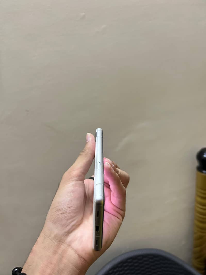 Google Pixel 7A 3