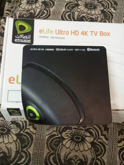 3 tv boxes Etisalat (locked)