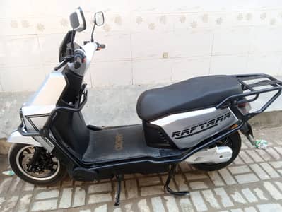 Crown Raftaar Pro Electric Scooter Lithium Battery 160km range