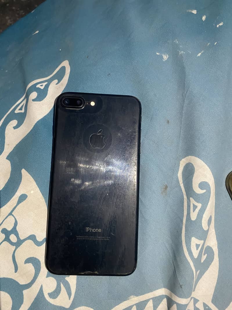 Apple iPhone 7 Plus 1