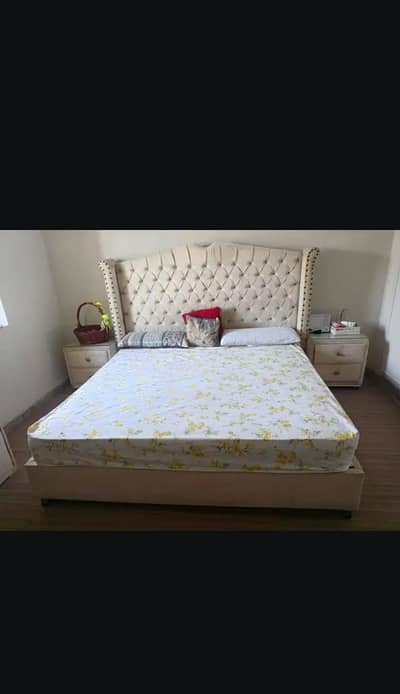 king size bed with out mattress,  2 side tsble, 1 dressing table