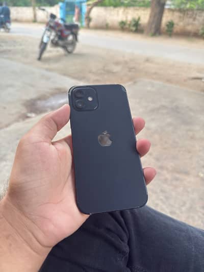 Apple iPhone 12