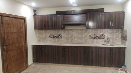 FLAT FOR SALE (1ST FLOOR)