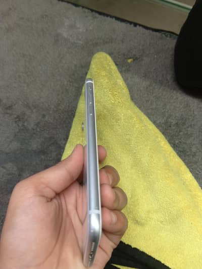 Apple iPhone 8