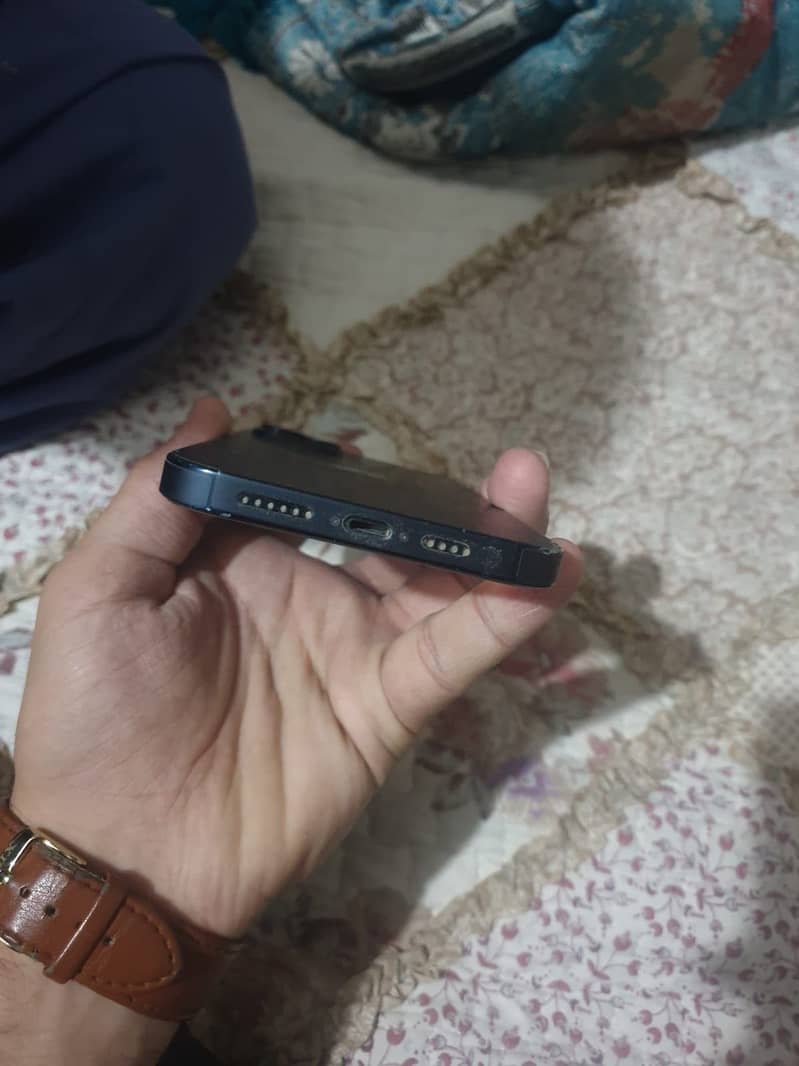 Apple iPhone 14 plus 3