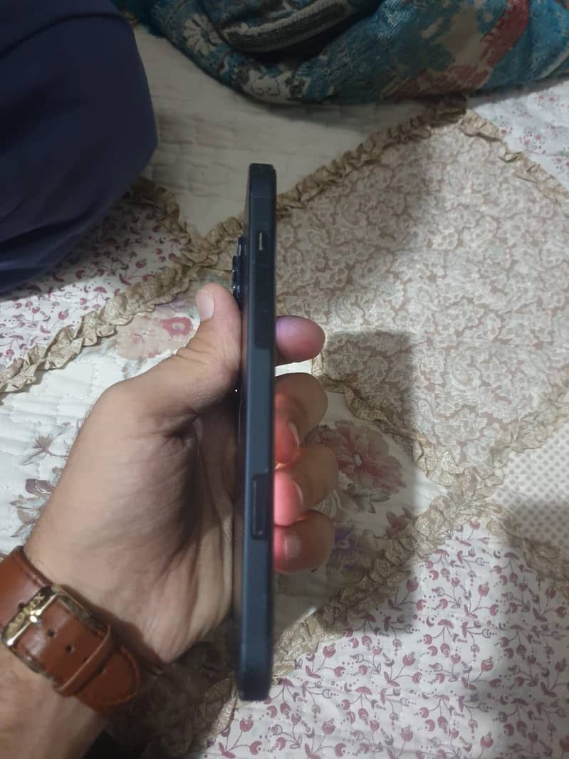 Apple iPhone 14 plus 4
