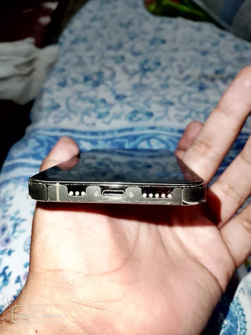 Apple iPhone 12 Pro 0