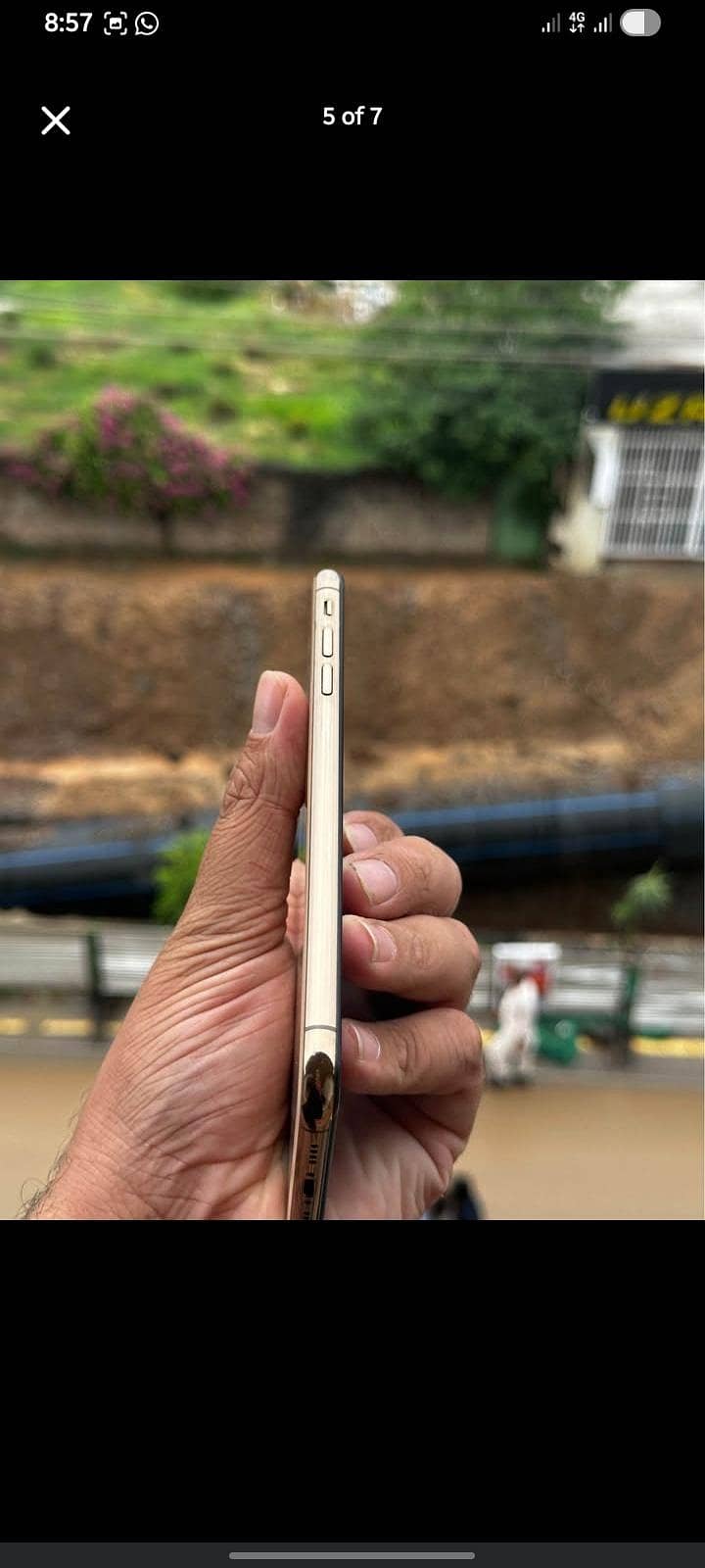 Apple iPhone XS Max 4