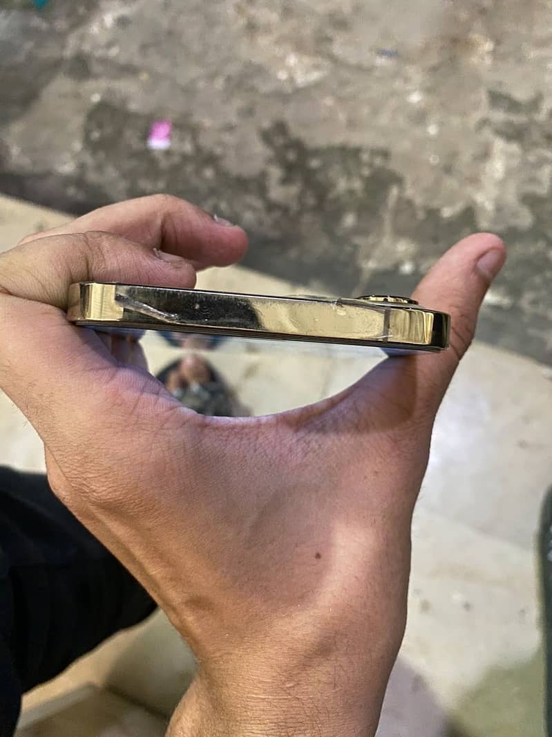 Apple iPhone 12 Pro Max 7