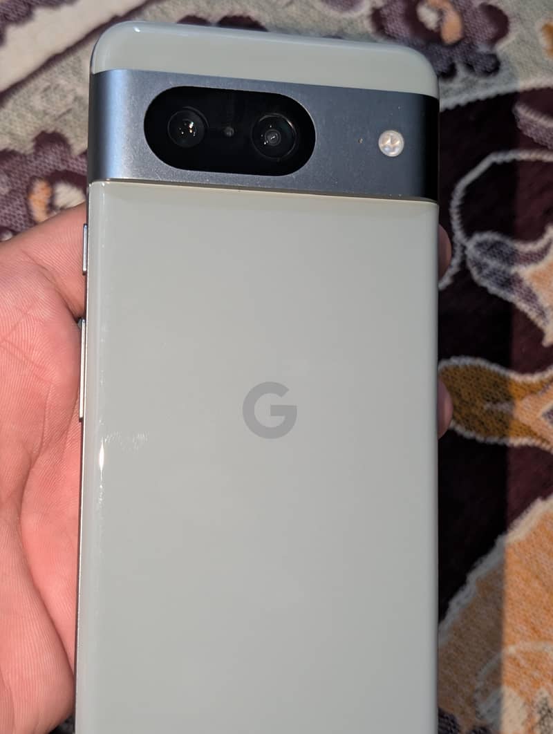 Google Pixel 8 5