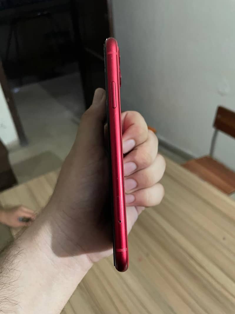 Apple iPhone 11 3