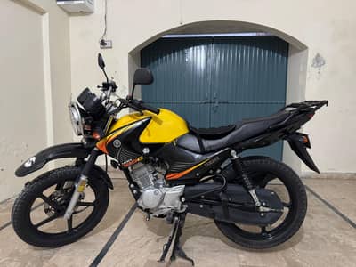 Yamaha YBR 125G 2025