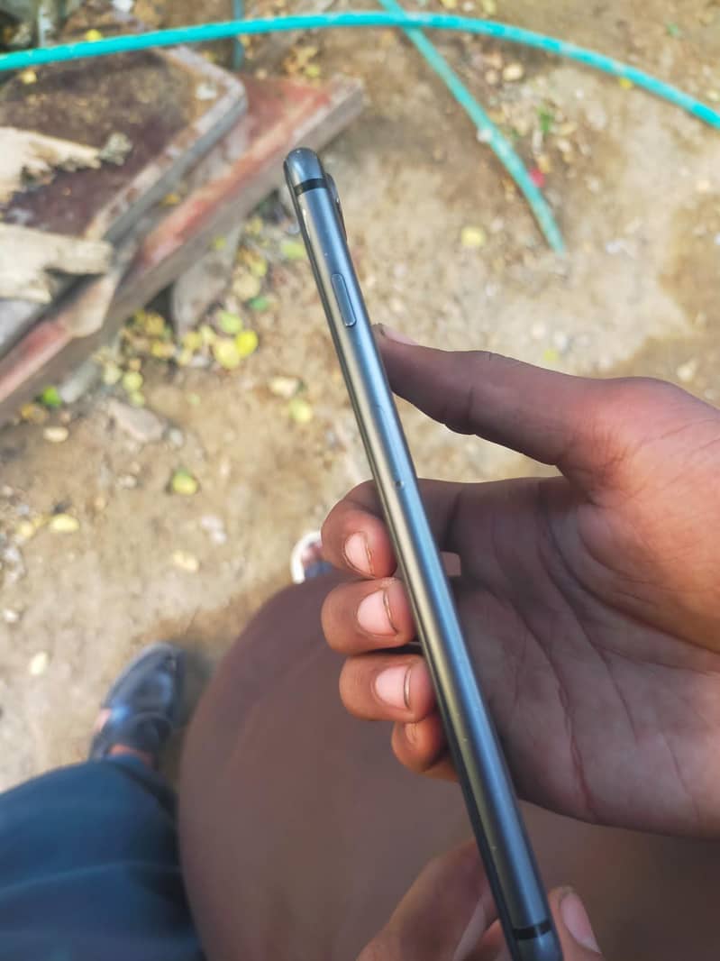 Apple iPhone 8 Plus 2