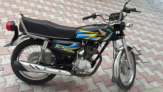 Honda 125 2016 model lush condition