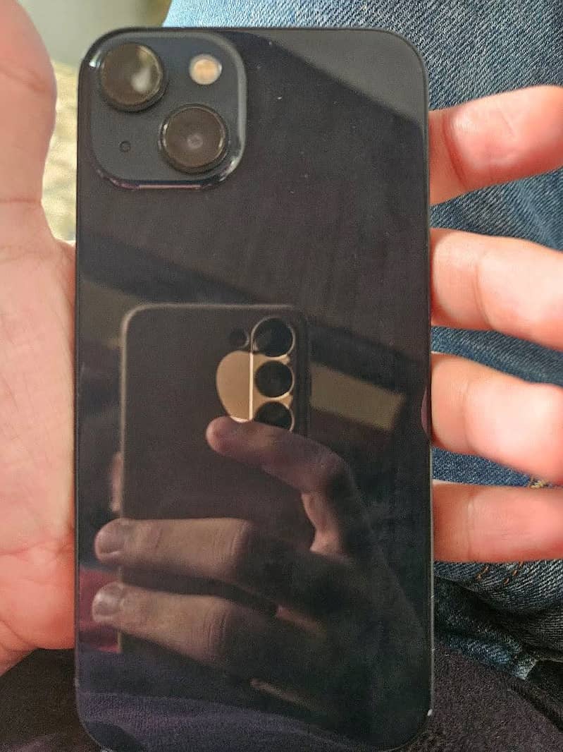 Apple iPhone 13 4