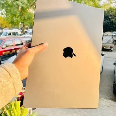 Apple Macbook Pro M1 Chip 16" 32/512